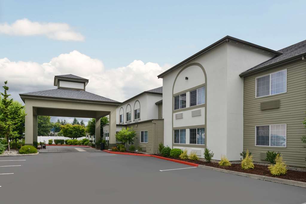 Best Western Woodland Inn Eksteriør billede